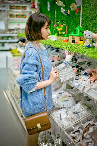 爸爸开女儿小包视频最新消息